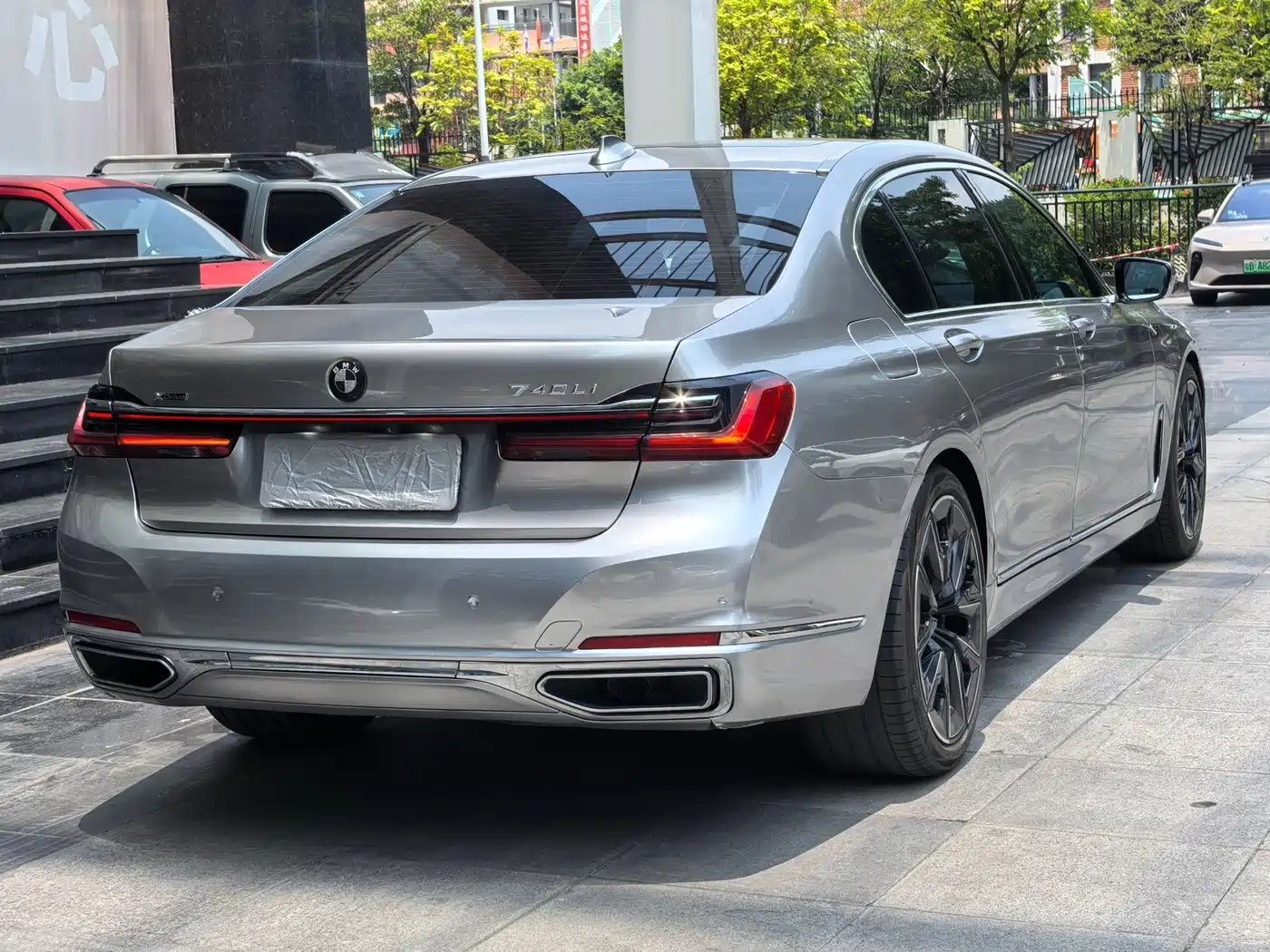 BMW 7 Series 2019 Facelift 740Li Exclusive M Sport Package фото 12