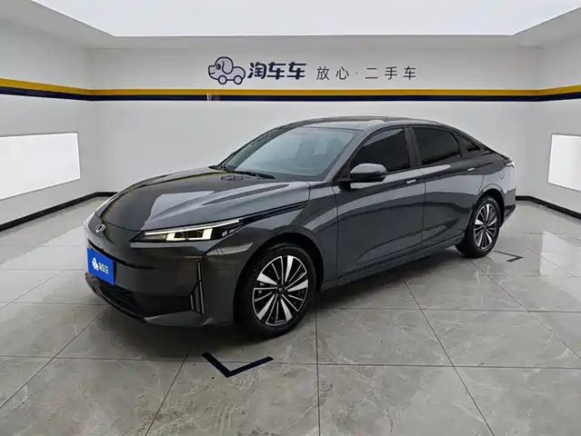 Changan Qiyuan A05 2024 Deluxe Edition 70 Leading