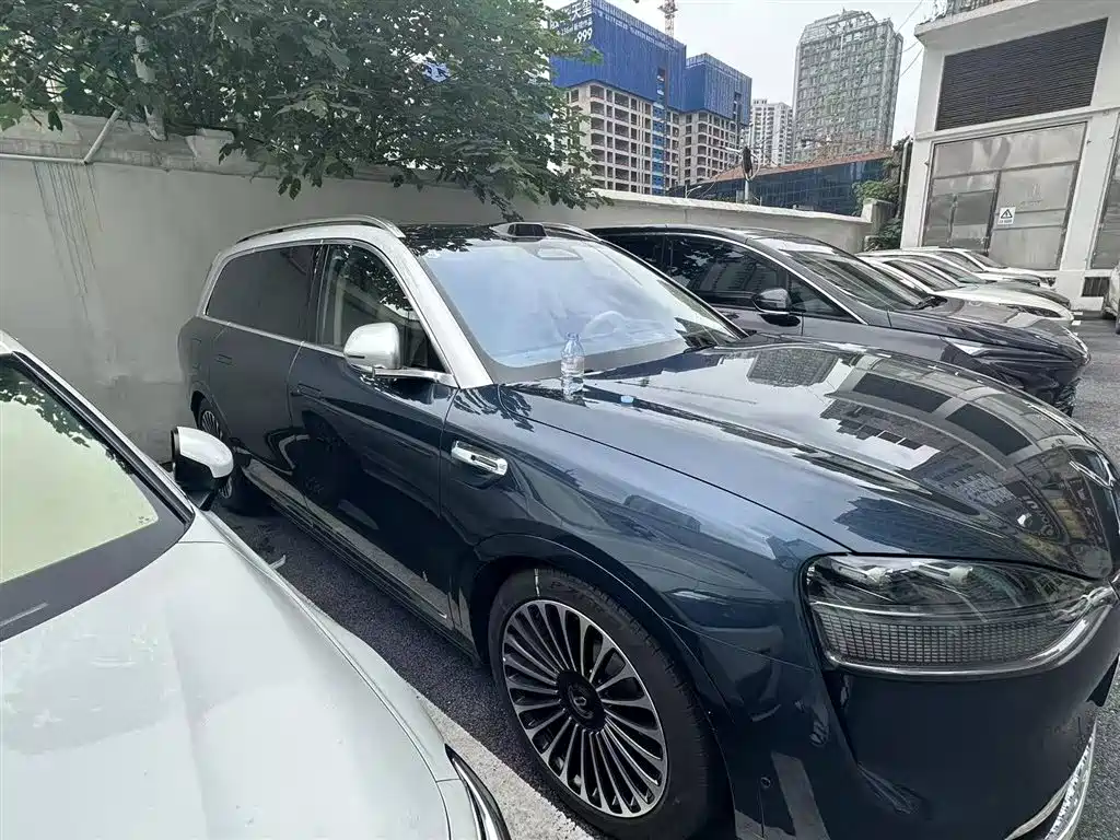 AITO Wenjie AITO M9 2025 Extended Range Ultra 52kWh 6-Seater фото 3