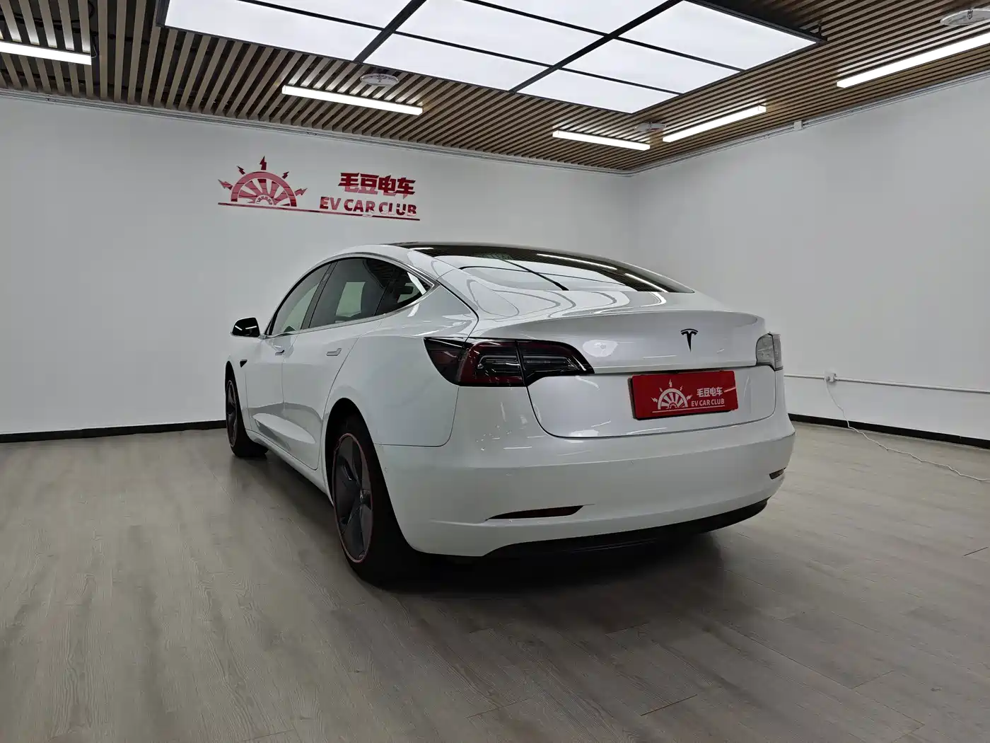 Фото 6 - Tesla Model 3 (Import)