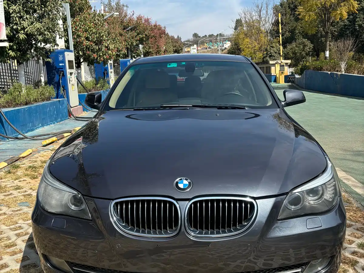 BMW 5 Series 2009 Model 523Li Premium