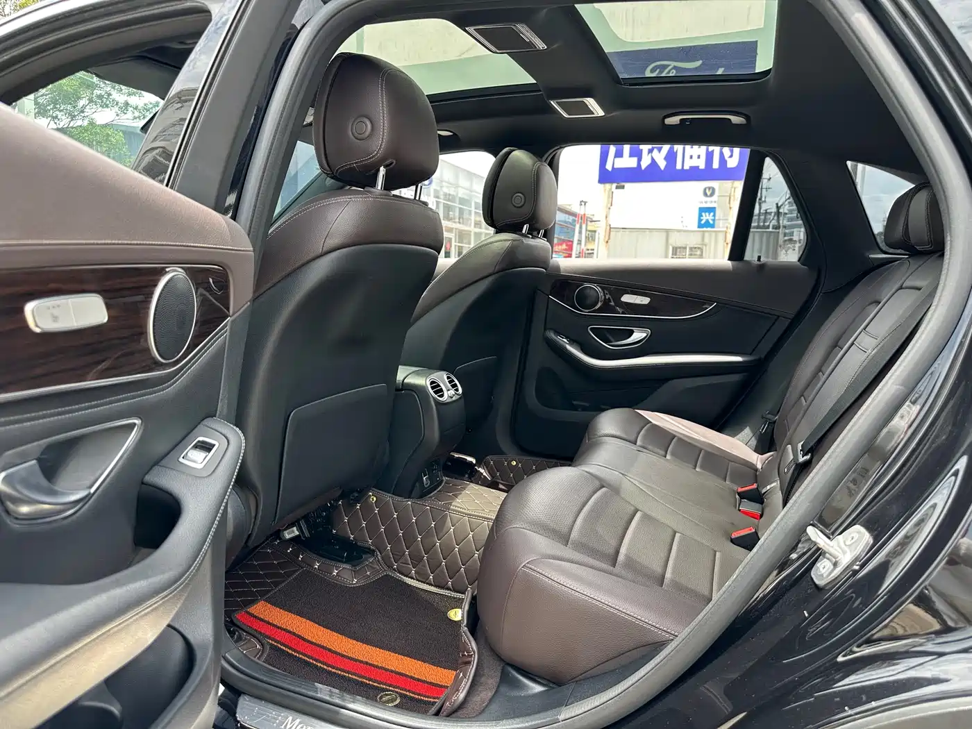 Mercedes-Benz GLC 2019 GLC 260 L 4MATIC Luxury фото 12