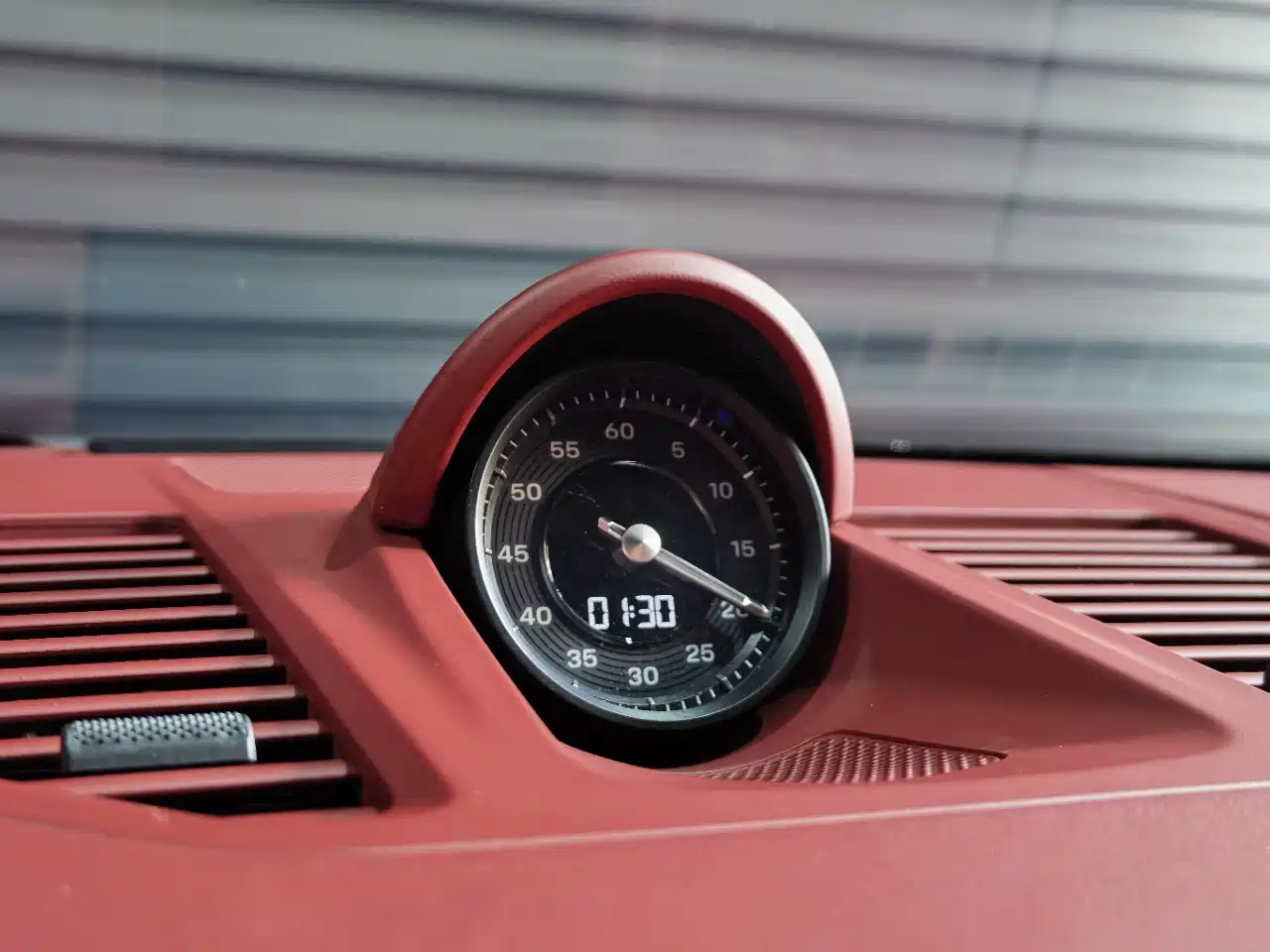 Porsche 911 2023 Carrera 3.0T фото 9