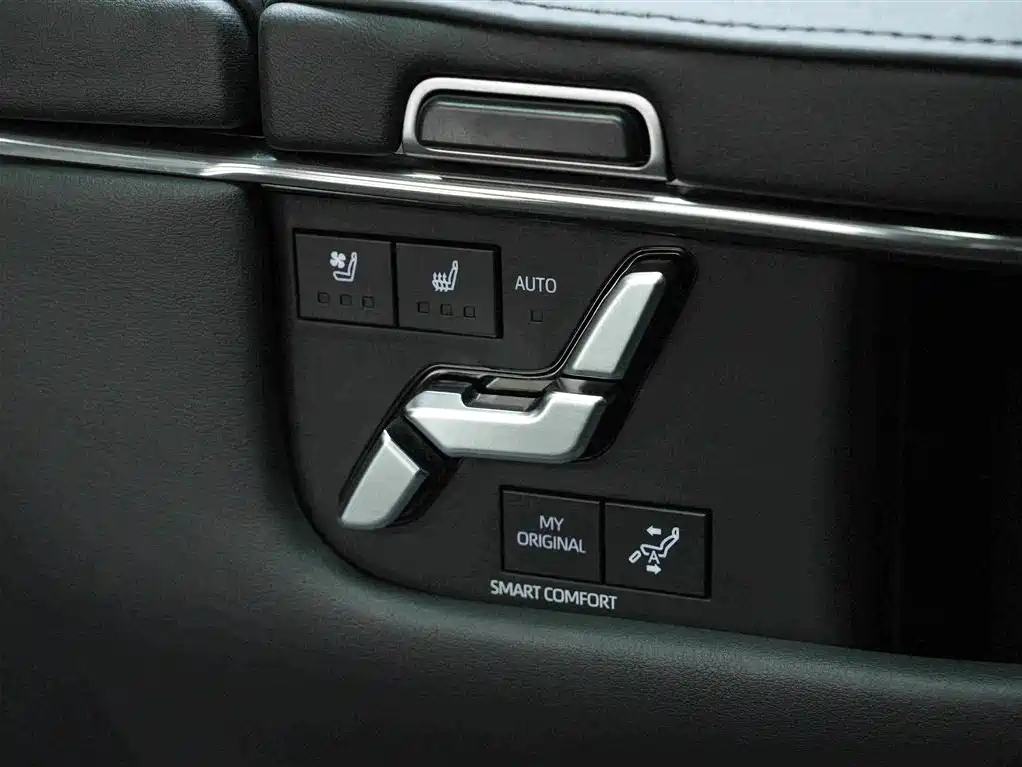 Toyota Vellfire 2024 2024 Crown Hybrid 2.5L Executive Premium Edition