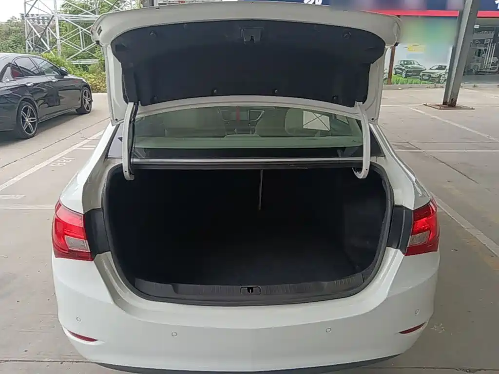 Фото 19 - Buick Excelle