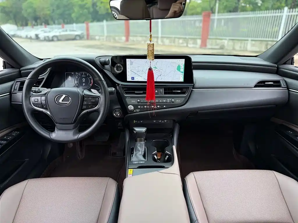 Lexus ES 2024 200 Premium Edition фото 6