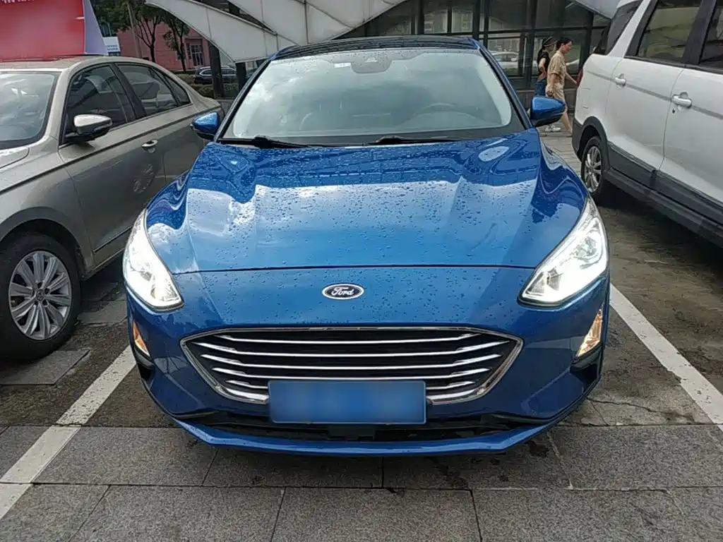 Фото 3 - Ford Focus