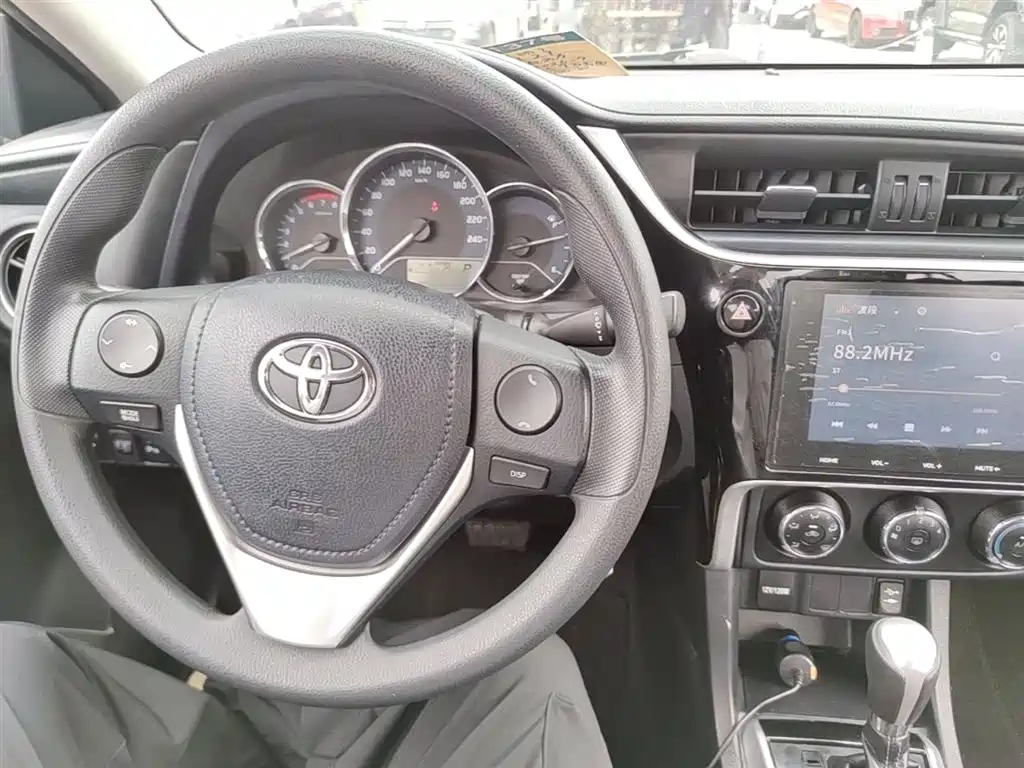 Toyota Levin 2017 Facelift 185T CVT Elite (China V) фото 10