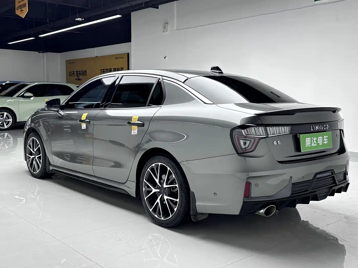 Lynk & Co 03 2021 2.0TD Auto Jin Champion Edition фото 3