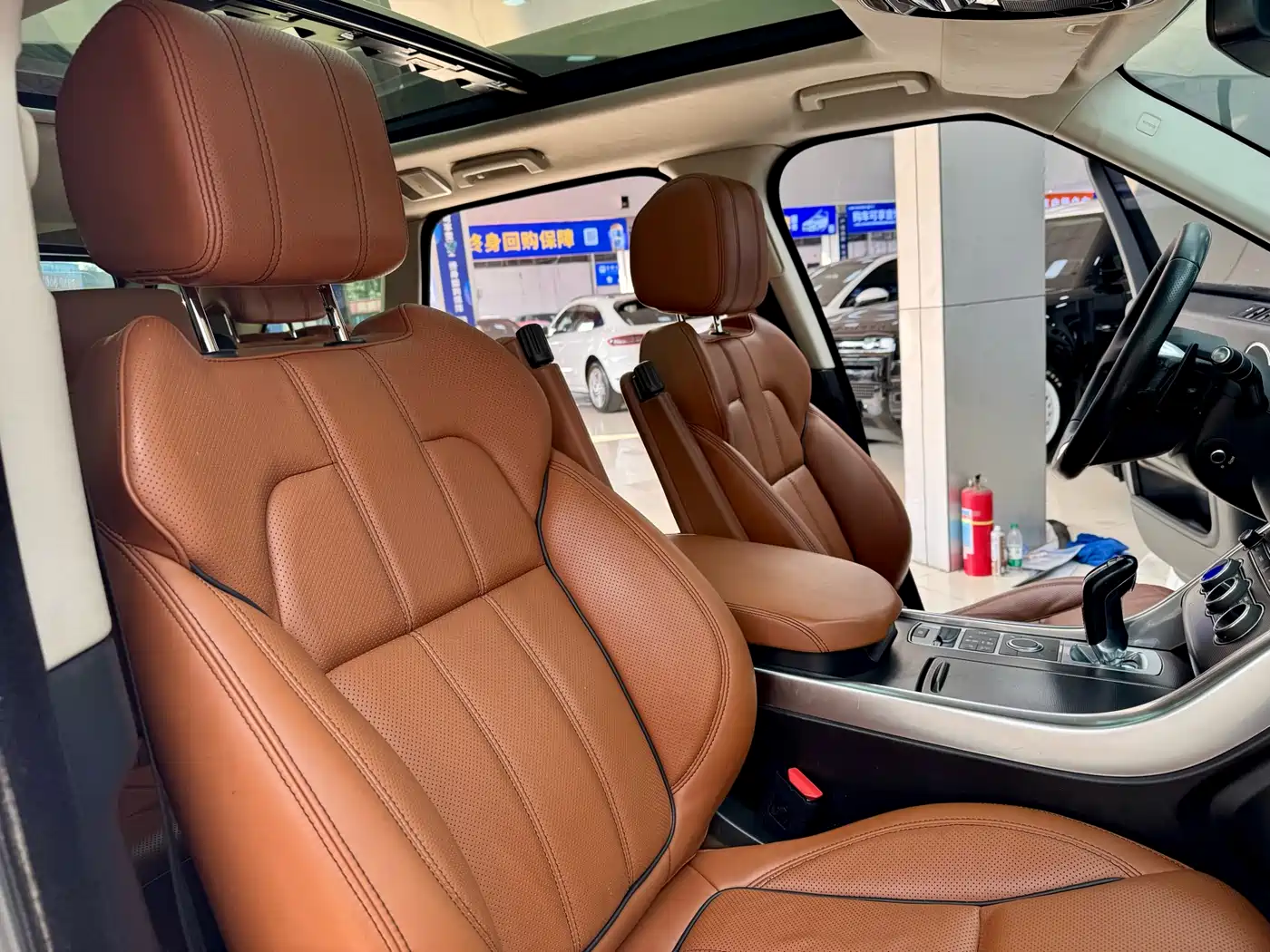 Land Rover Range Rover Sport 2016 Model 3.0 SC V6 HSE DYNAMIC фото 19
