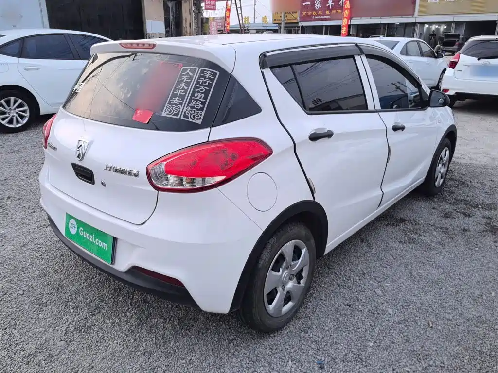 2021 Baojun 310