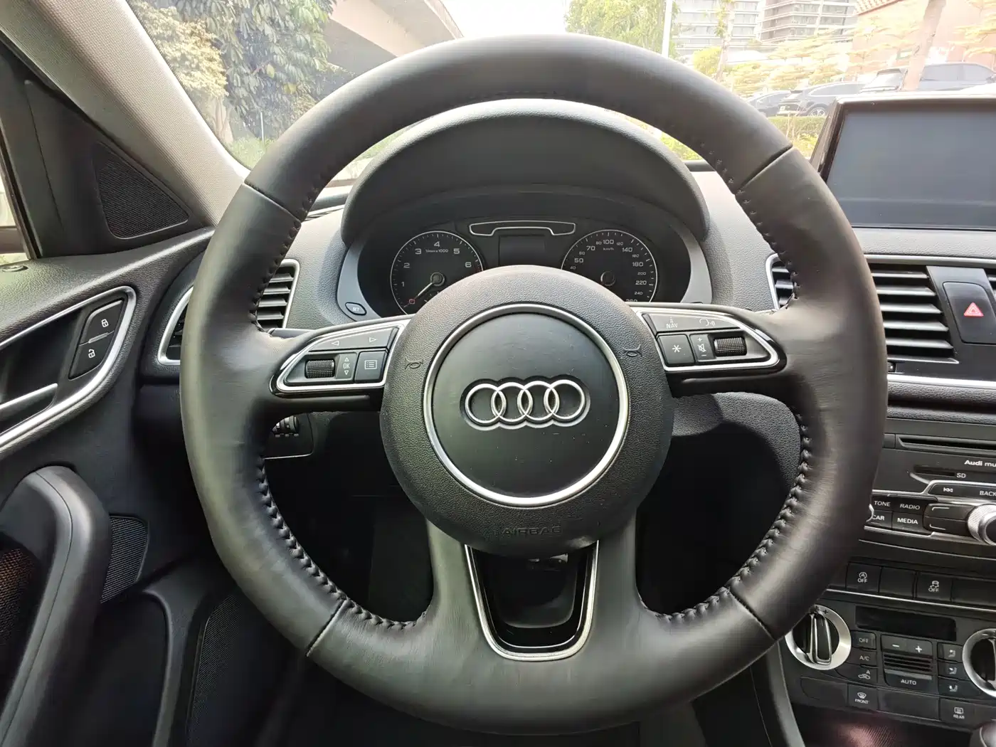 Audi Q3 2015 30 TFSI Progressive фото 23