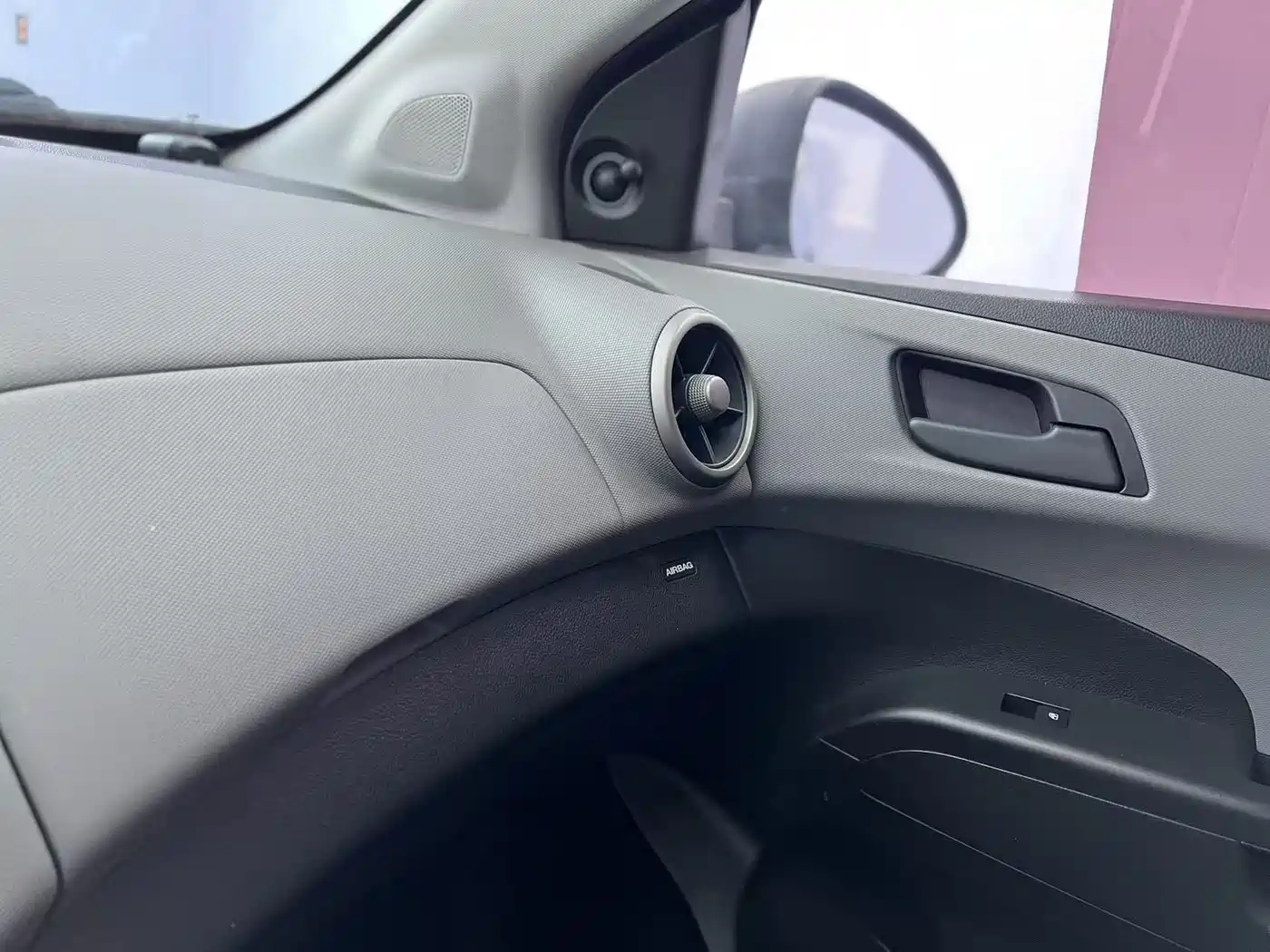 Chevrolet Aveo 2014 Sedan 1.4SL AT Fashion Edition фото 17