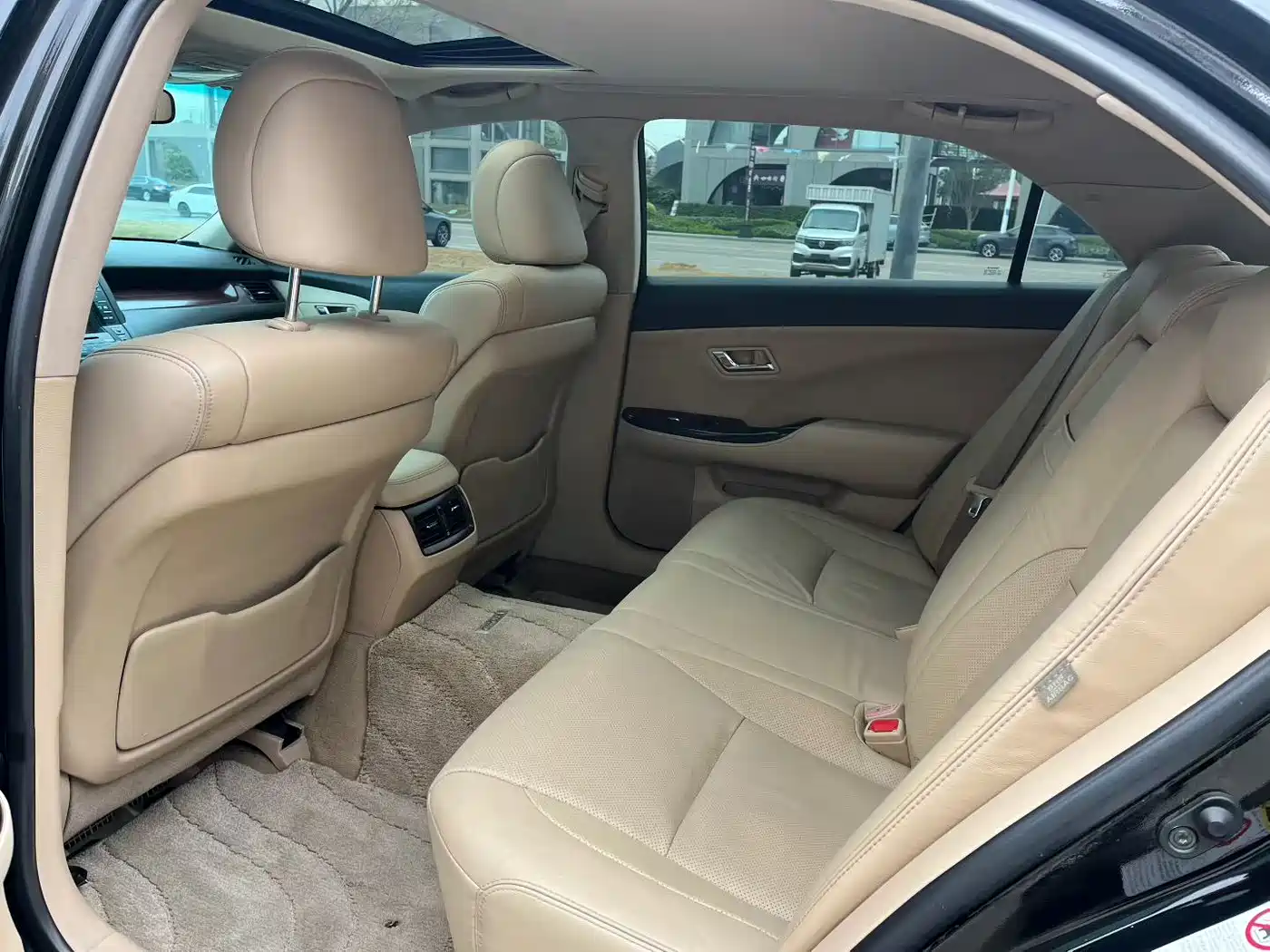 Toyota Crown 2011 2.5L Royal Leather Sunroof Special Edition фото 8