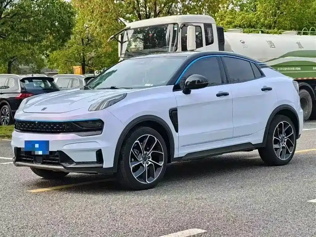 Lynk & Co 05 2020 2.0TD 2WD Shine Halo