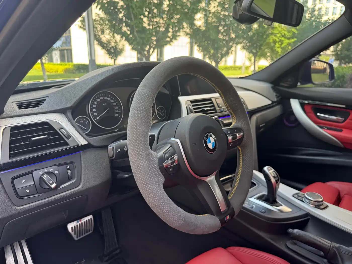BMW 3 Series 2017 330i M Sport фото 13