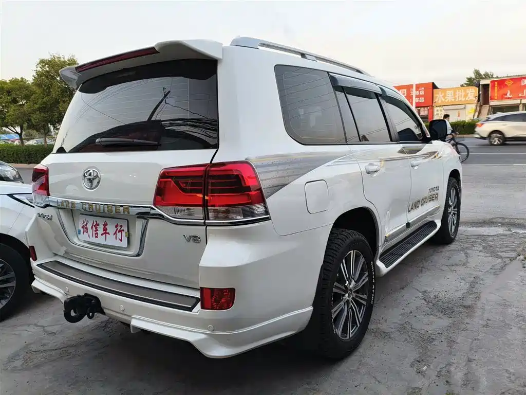 Toyota Land Cruiser (Import) фото 4