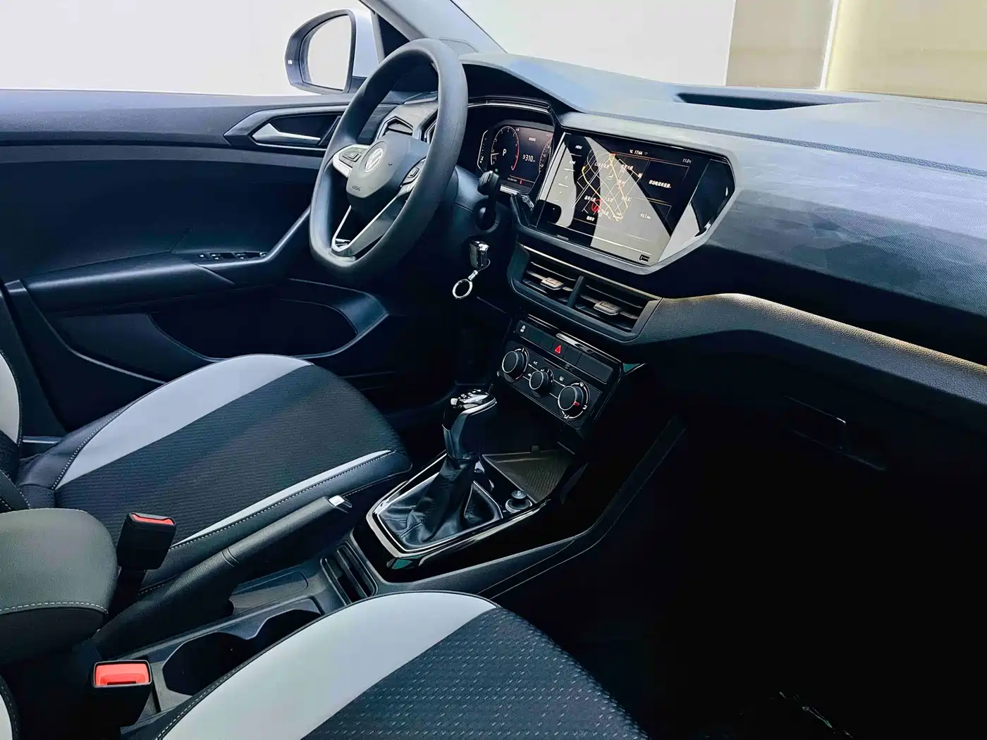 Volkswagen Tanying 2020 1.5L Automatic Joy Edition фото 12