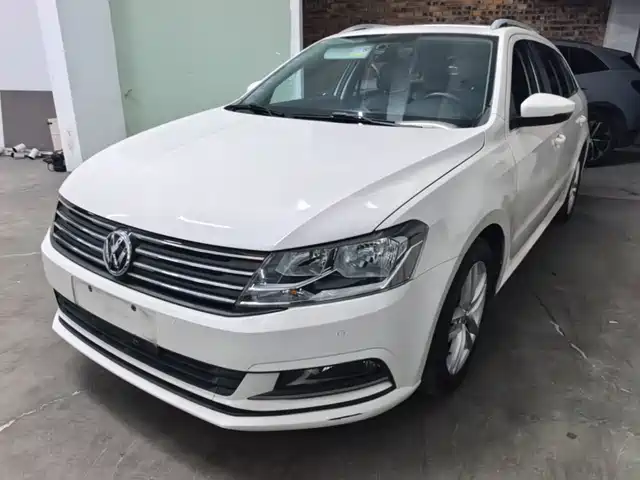 Volkswagen Lavida Tour 2017 1.6L Automatic Comfort Edition