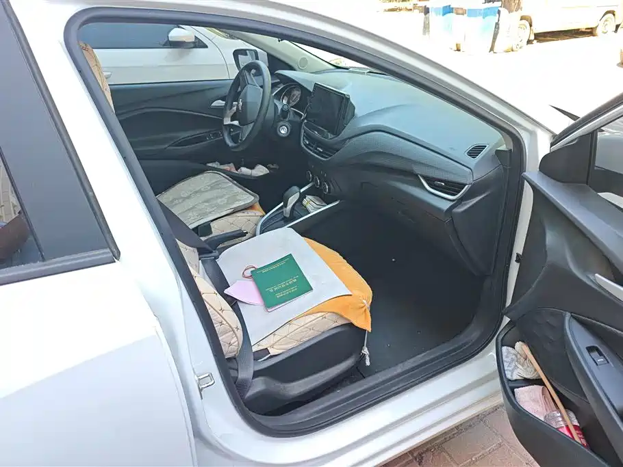 Chevrolet Cavalier 2021 325T Auto Joy Edition фото 8