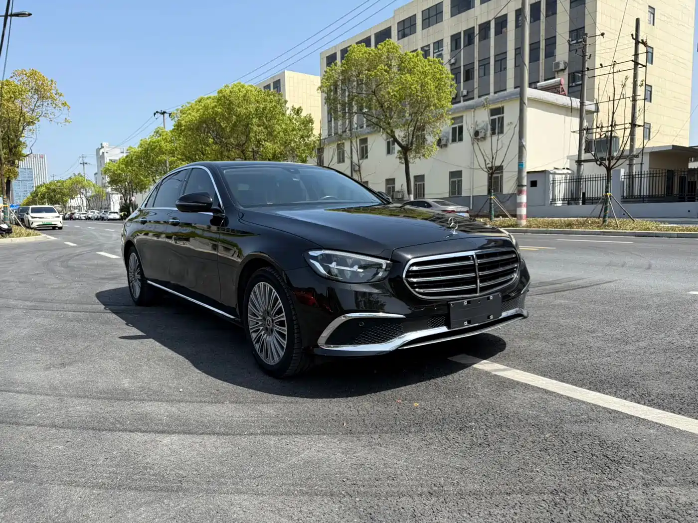 Mercedes-Benz E-Class 2021 E 300 L Fashion фото 3