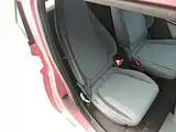 صورة 25 - Baojun E200