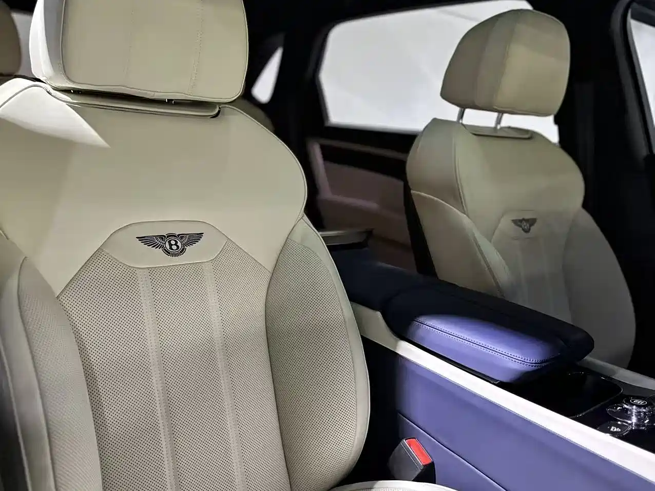 Bentley Bentayga 2025 2026 4.0T V8 Long Wheelbase Edition