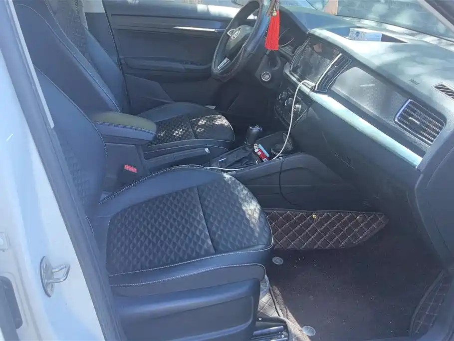 Škoda Kamiq 2020 Model 1.5L Automatic Comfort фото 8