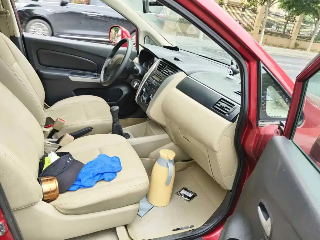 Venucia R50 2013 2012 1.6L Manual Premium