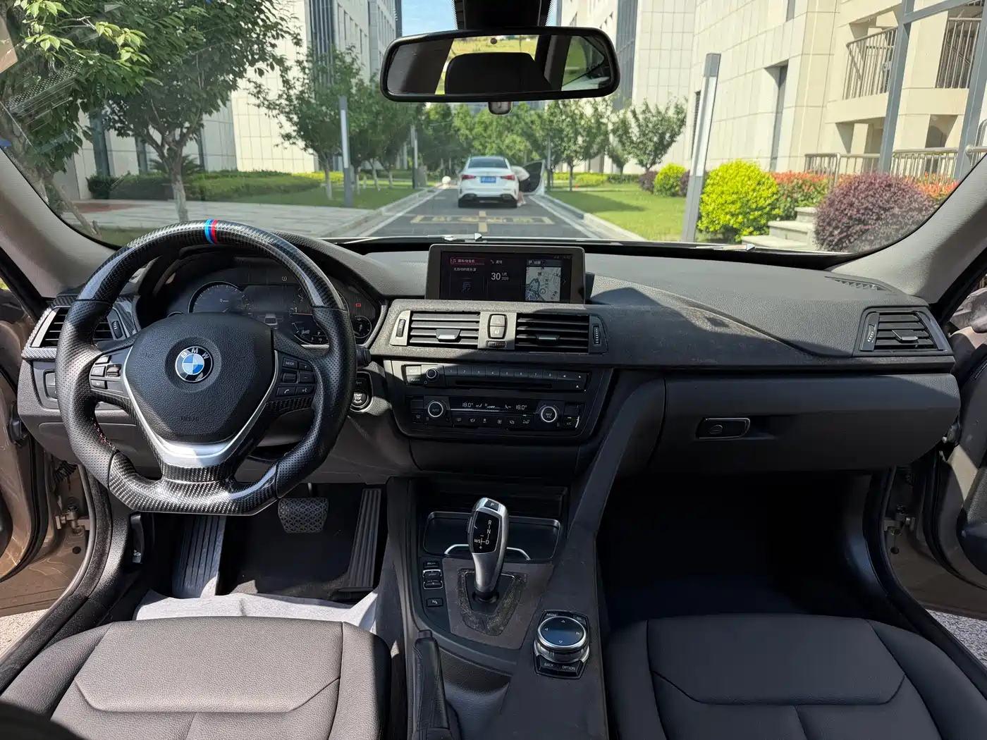 BMW 3 Series GT 2016 320i Fashion Style фото 15