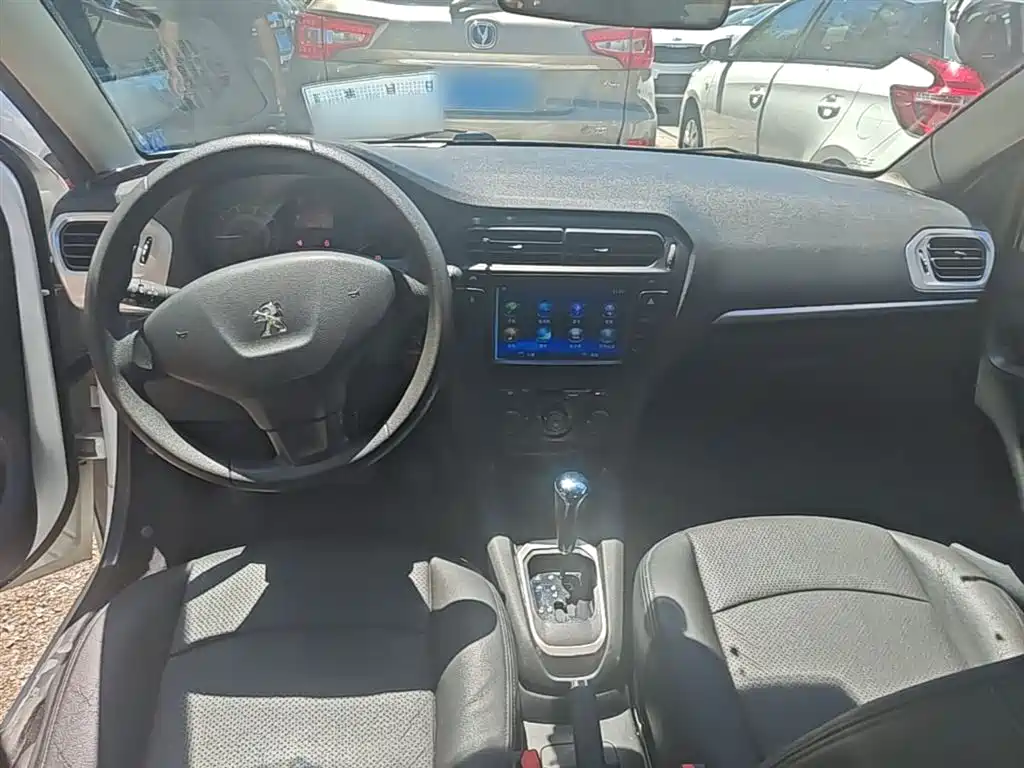 Peugeot 301 2014 1.6L Automatic Comfort Edition фото 10