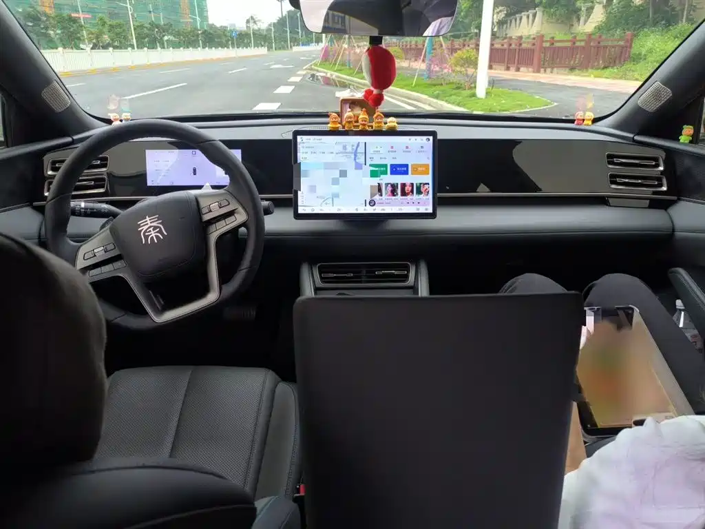 BYD Qin L 2025 DM-i Smart Drive 80KM Premium фото 13