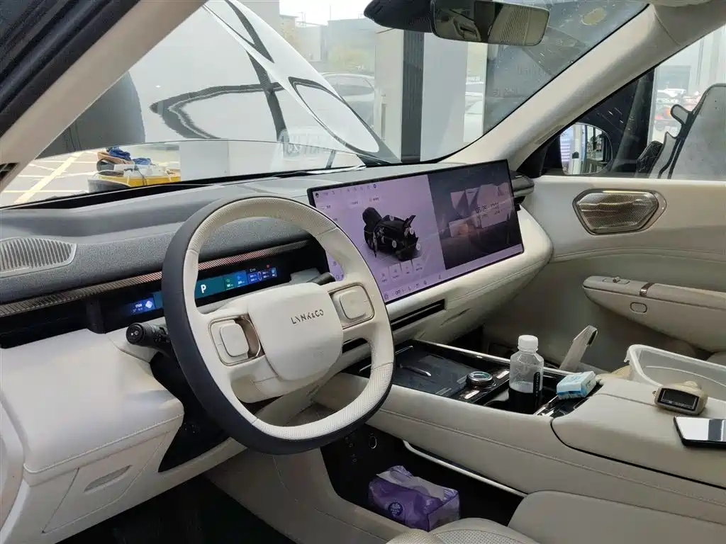 Lynk & Co 900 2025 2.0T Explorer Edition фото 6
