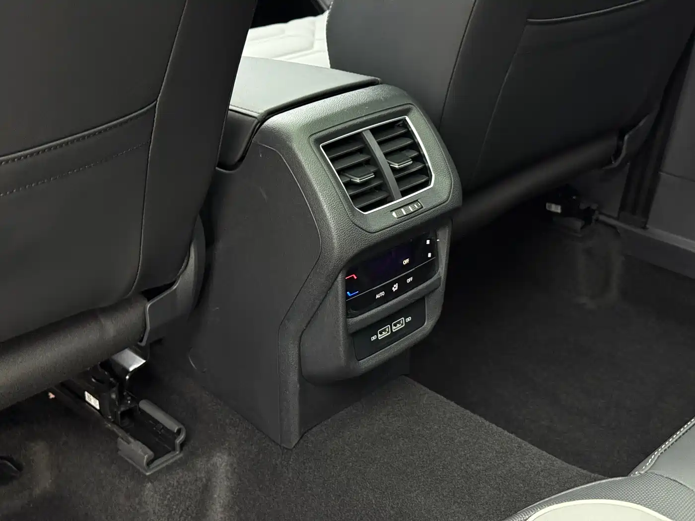 Volkswagen Tayron 2023 280TSI 2WD Luxury Plus Advanced Edition фото 14