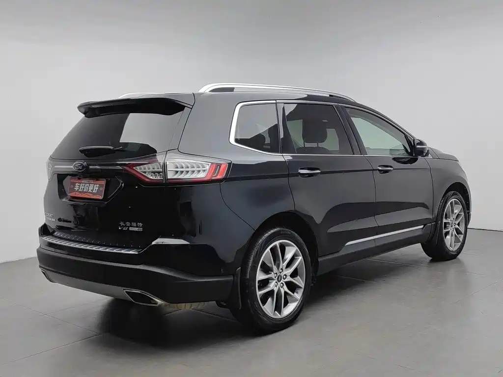 Фото 2 - Ford Edge