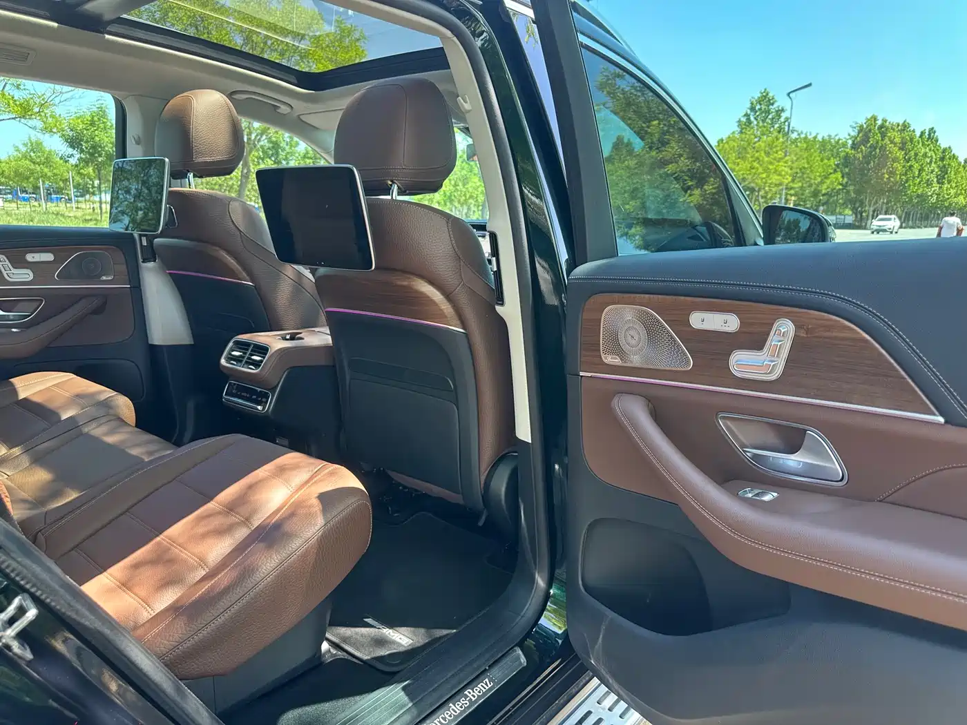 Mercedes-Benz GLS 2024 Model GLS 450 4MATIC Luxury фото 12