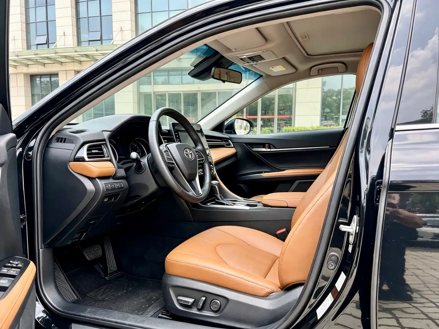 Toyota Camry 2021 2.0G Luxury Edition фото 5