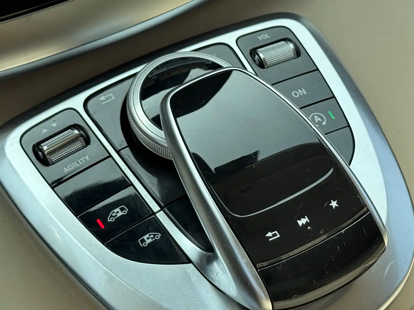 Mercedes-Benz V-Class 2016 V 260 L Premium Long фото 13
