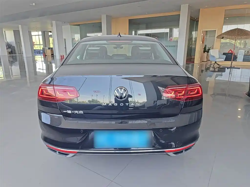 Volkswagen Magotan 2023 Model 2 Million Commemorative Edition 330TSI DSG Luxury фото 6