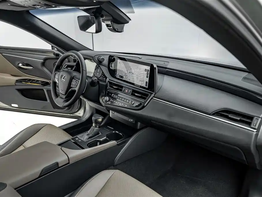 Lexus ES 2022 200 Excellence Edition фото 22