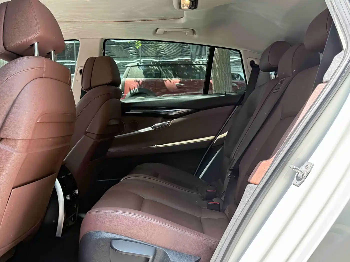 BMW 5 Series GT 2014 535i xDrive фото 5