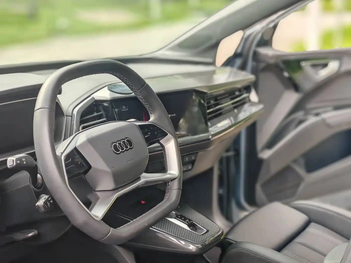 Audi Q4 e-tron 2024 40 e-tron Creation Edition фото 15