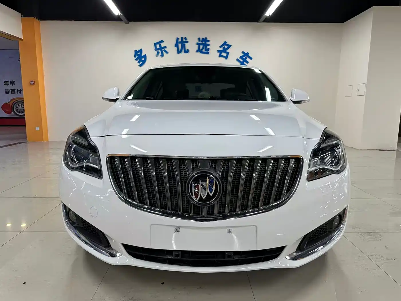 Buick Regal 2015 2.0L Elite Fashion Model фото 2