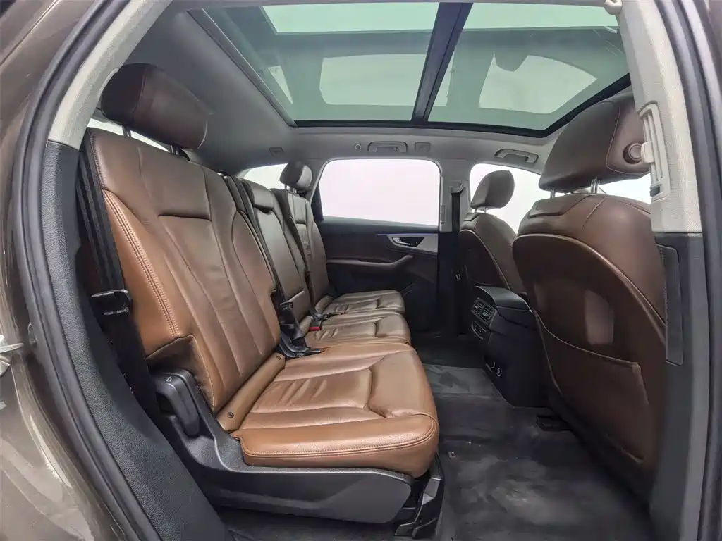 Audi Q7 2018 40 TFSI Comfort фото 8