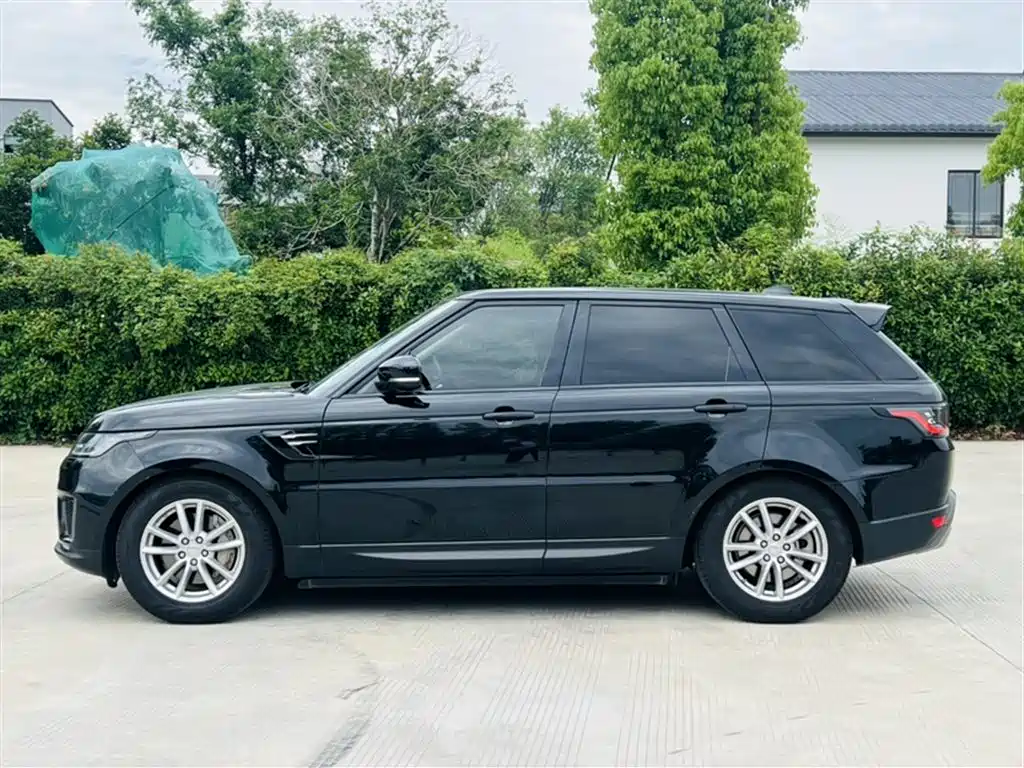 Land Rover Range Rover Sport 2019 3.0 SC V6 Special Edition фото 6
