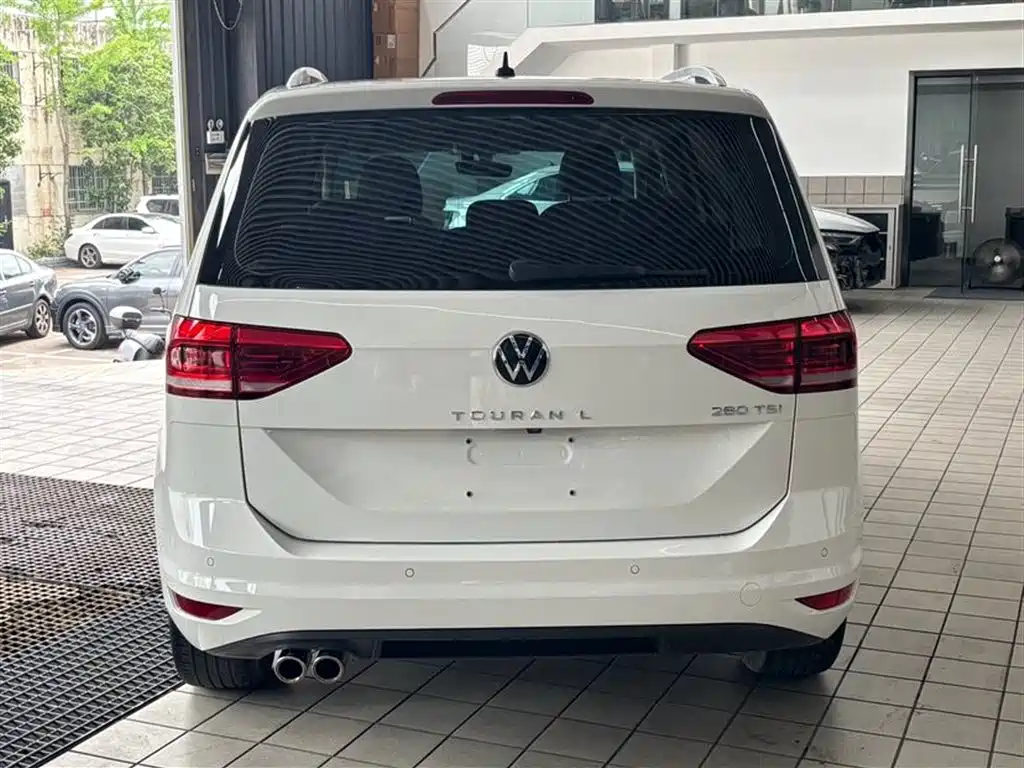 Volkswagen Touran 2021 Touran L 280TSI DSG Comfort Edition 7-seater фото 13