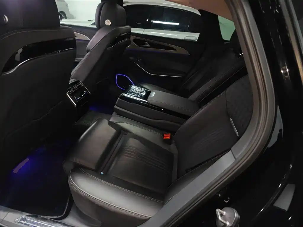 Hongqi H9 2020 2.0T Smart Connection Qi Chang Edition фото 13