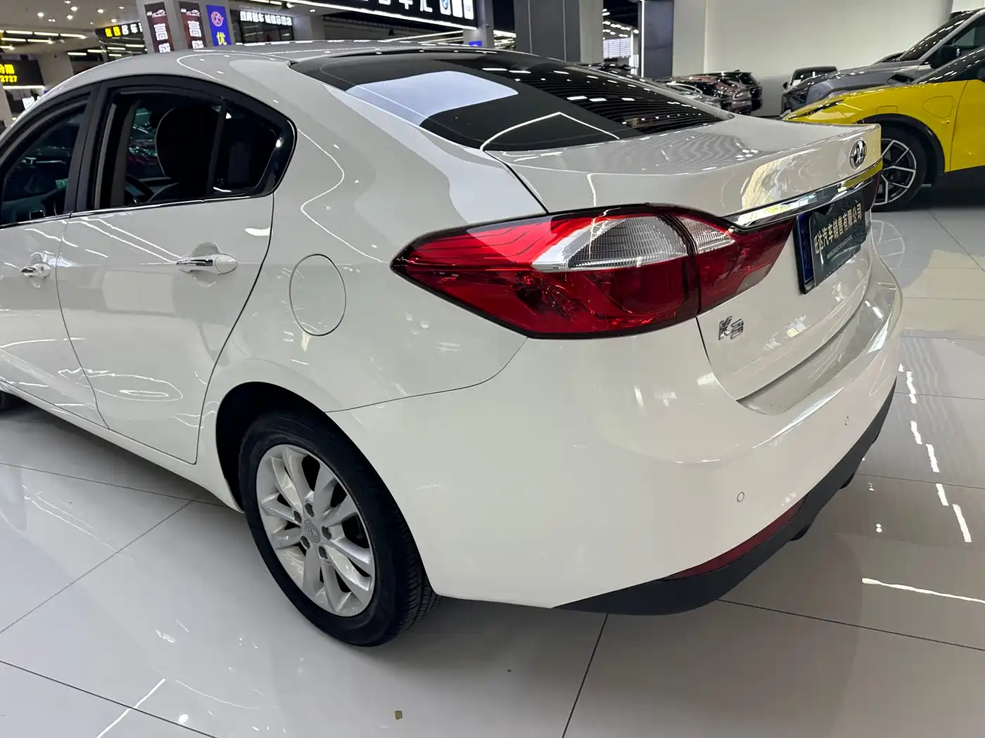 Kia K3 2016 1.6L Automatic GLS фото 19