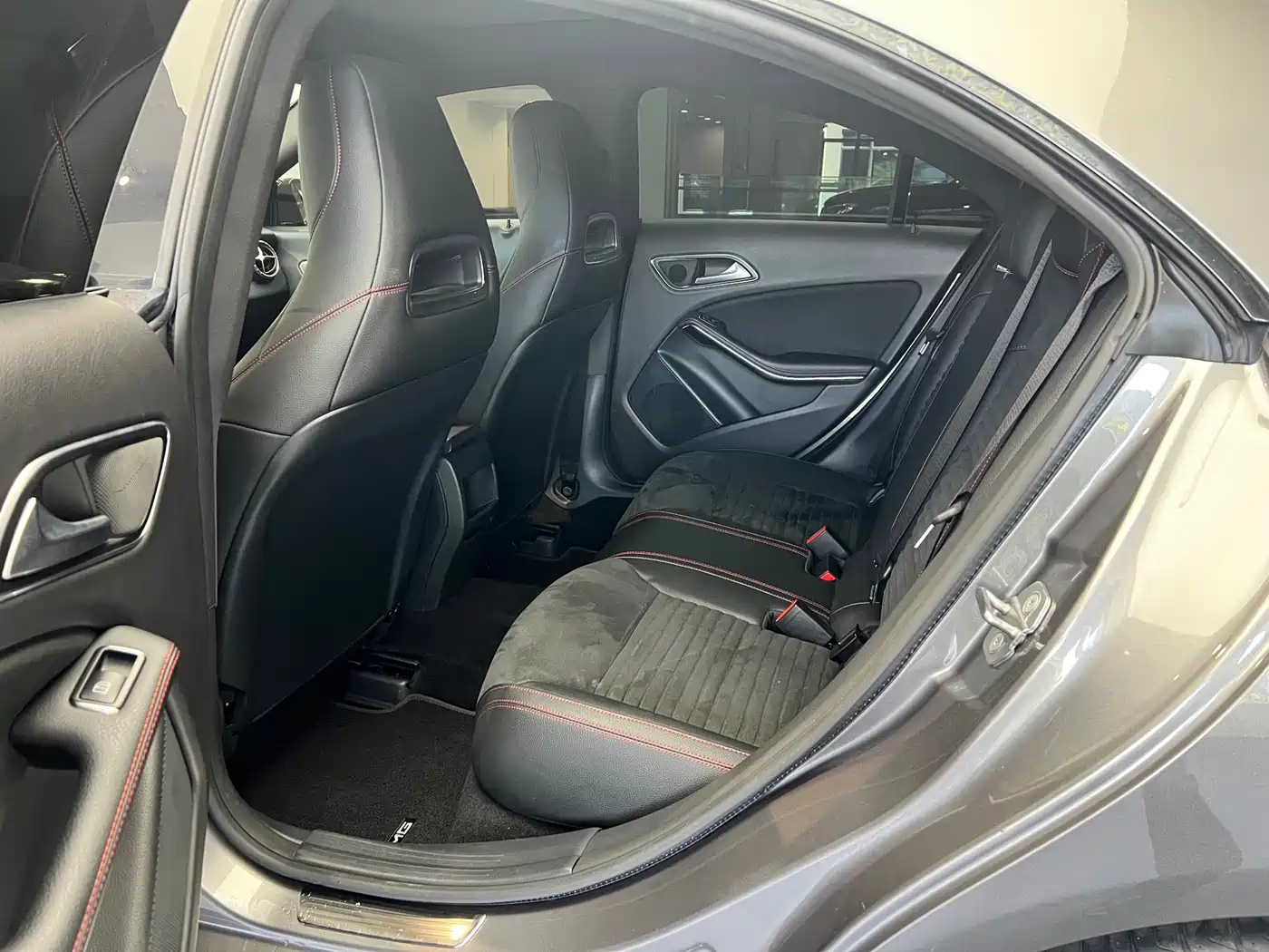 Mercedes-Benz CLA (Import) 2018 CLA 220 4MATIC фото 9