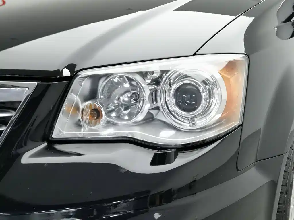 Chrysler Grand Voyager (Import) 2014 2013 3.6L Luxury Edition